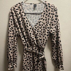 Chic Wrap Dress with Black Leaf Print